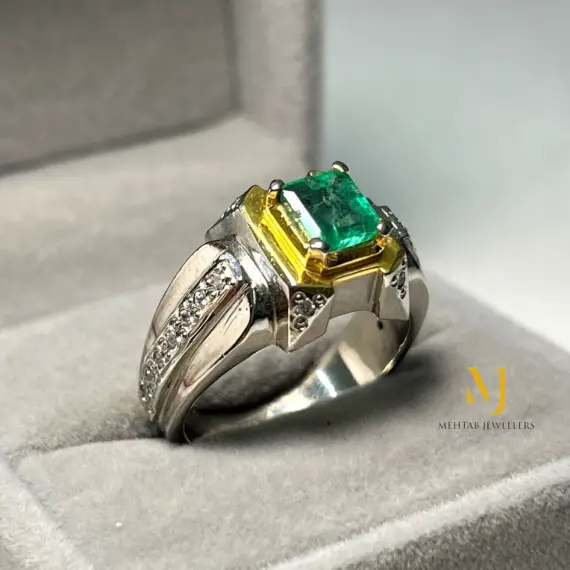 Natural Emerald Ring in Sterling Silver - Handmade Jewelry - May Birthstone Gift